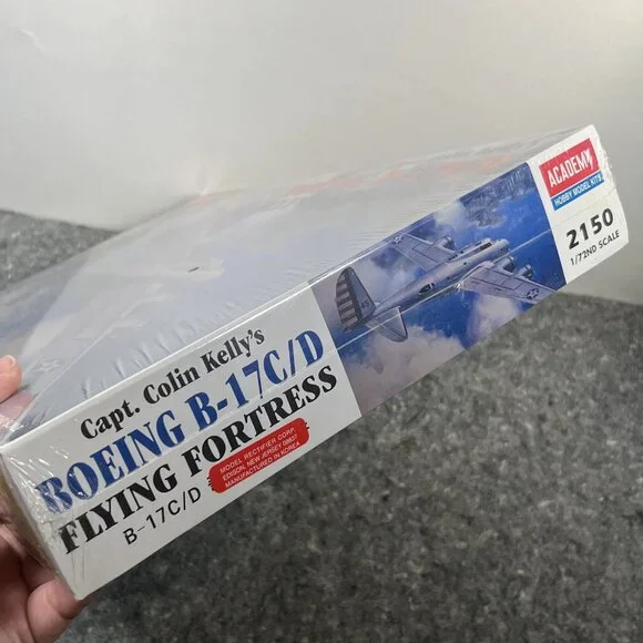 NEW Academy 1/72 Captain Colin Kelly’s Boeing B-17C/D Flying Fortress Model Kit - Picture 7 of 8